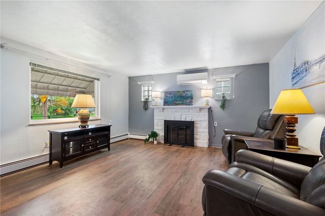 1351 Strawn Ave, New Kensington, PA 15068