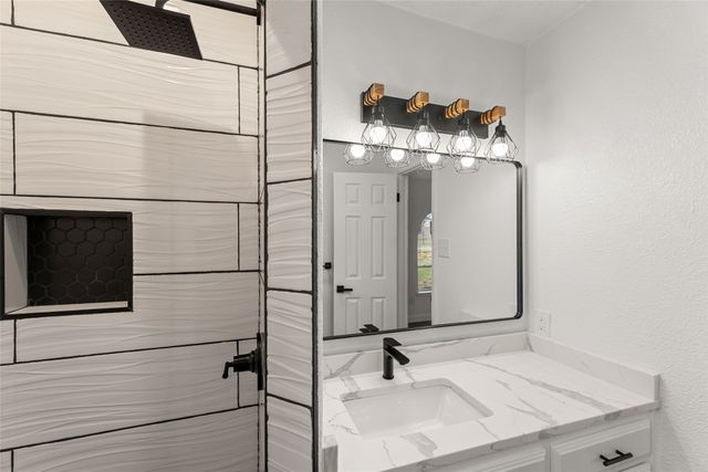 3405 Woodbridge Drive, Forest Hill, TX 76140