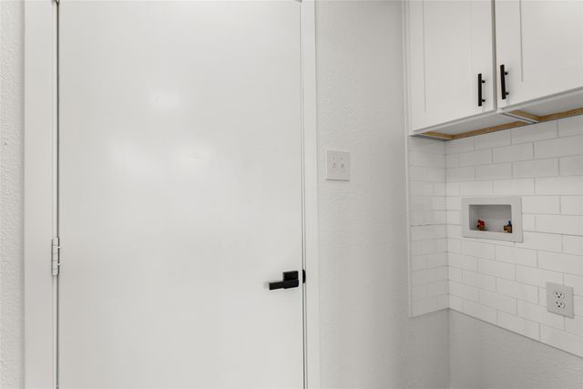 3405 Woodbridge Drive, Forest Hill, TX 76140