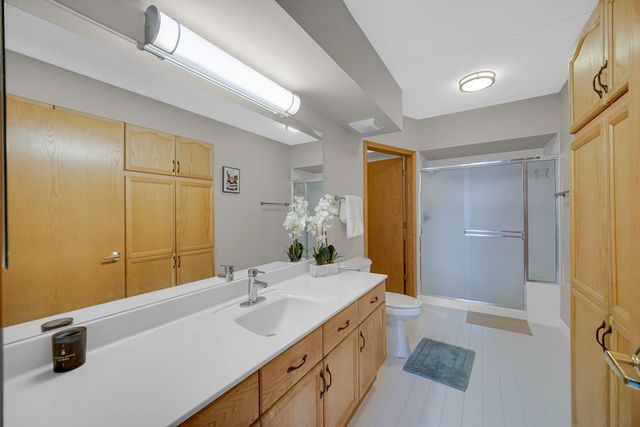 1636 Ashland Avenue 209, Des Plaines, IL 60016