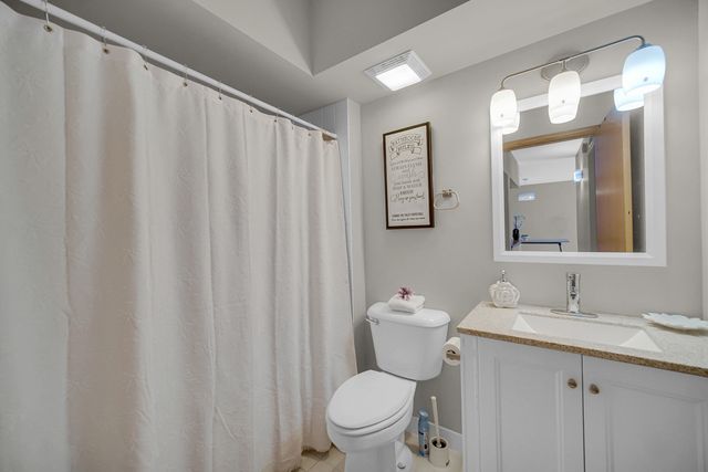 1636 Ashland Avenue 209, Des Plaines, IL 60016