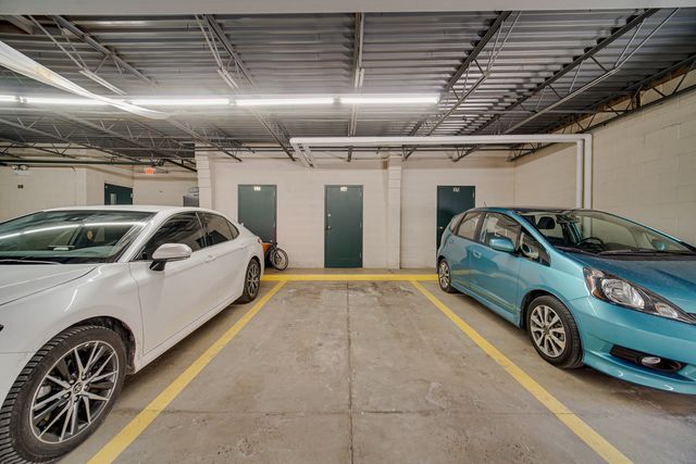 1636 Ashland Avenue 209, Des Plaines, IL 60016