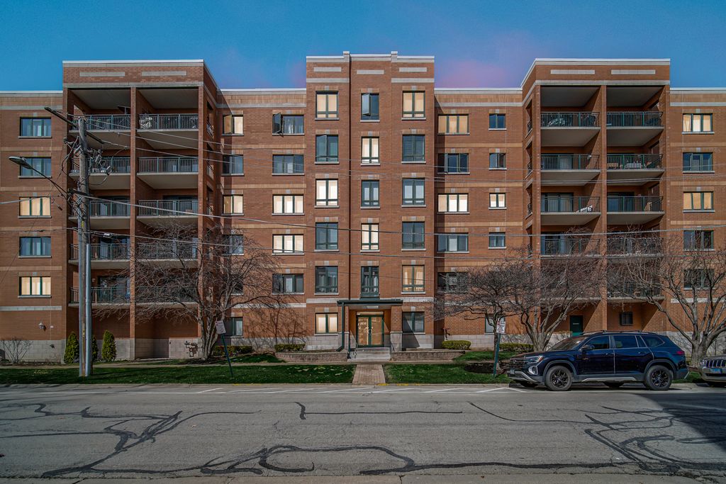 1636 Ashland Avenue 209, Des Plaines, IL 60016