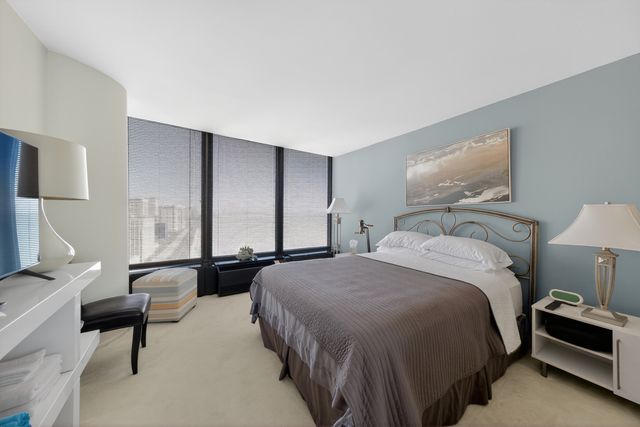 505 N Lake Shore Drive 2711, Chicago, IL 60611