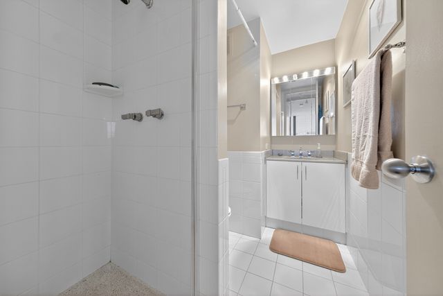 505 N Lake Shore Drive 2711, Chicago, IL 60611