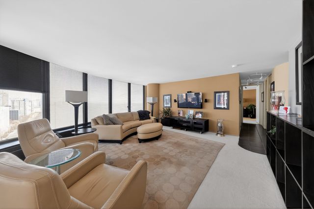 505 N Lake Shore Drive 2711, Chicago, IL 60611