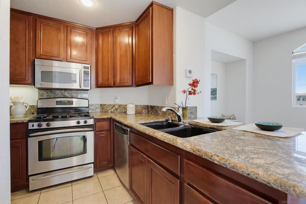 550 Almond Rd, San Marcos, CA 92078 — exterior
