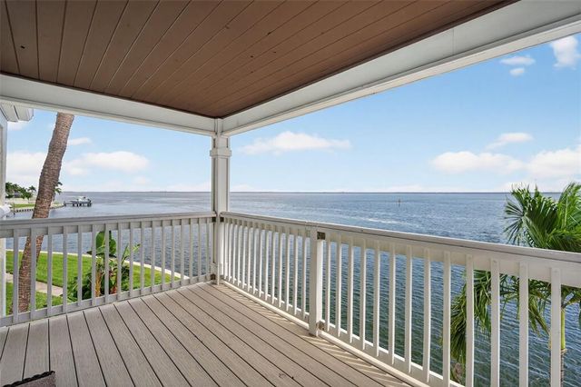 4720 COQUINA KEY DRIVE SE C, St Petersburg, FL 33705