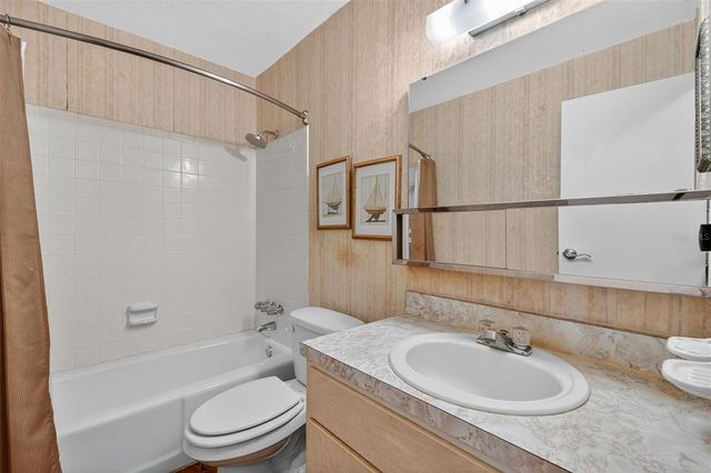 4720 COQUINA KEY DRIVE SE C, St Petersburg, FL 33705