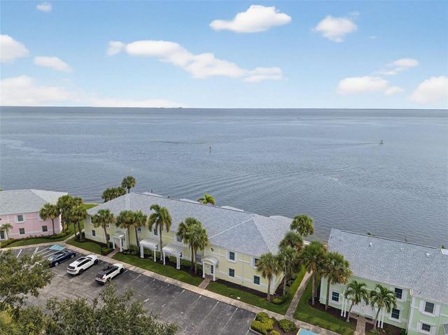 4720 COQUINA KEY DRIVE SE C, St Petersburg, FL 33705