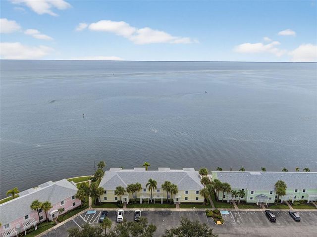 4720 COQUINA KEY DRIVE SE C, St Petersburg, FL 33705