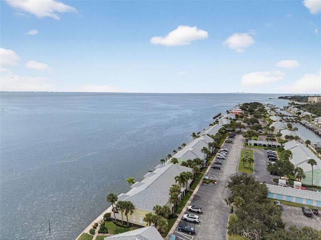 4720 COQUINA KEY DRIVE SE C, St Petersburg, FL 33705