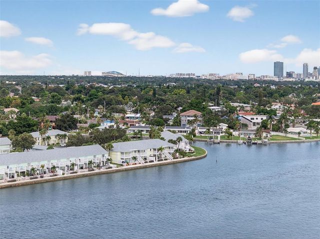 4720 COQUINA KEY DRIVE SE C, St Petersburg, FL 33705