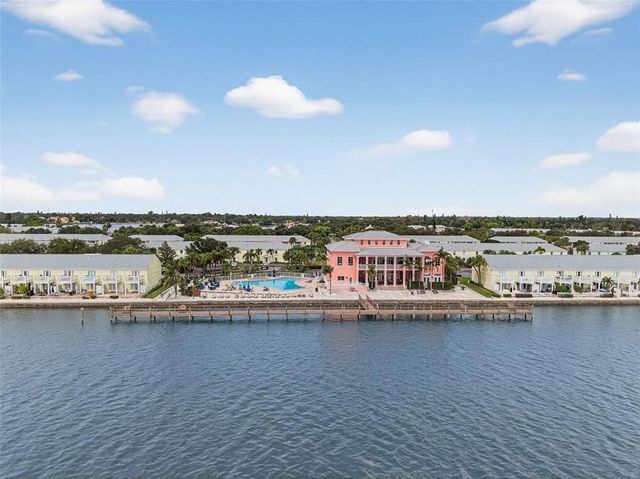 4720 COQUINA KEY DRIVE SE C, St Petersburg, FL 33705