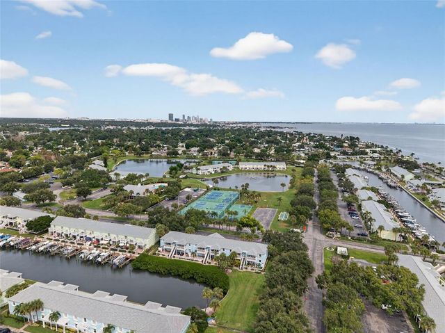 4720 COQUINA KEY DRIVE SE C, St Petersburg, FL 33705
