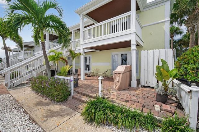 4720 COQUINA KEY DRIVE SE C, St Petersburg, FL 33705