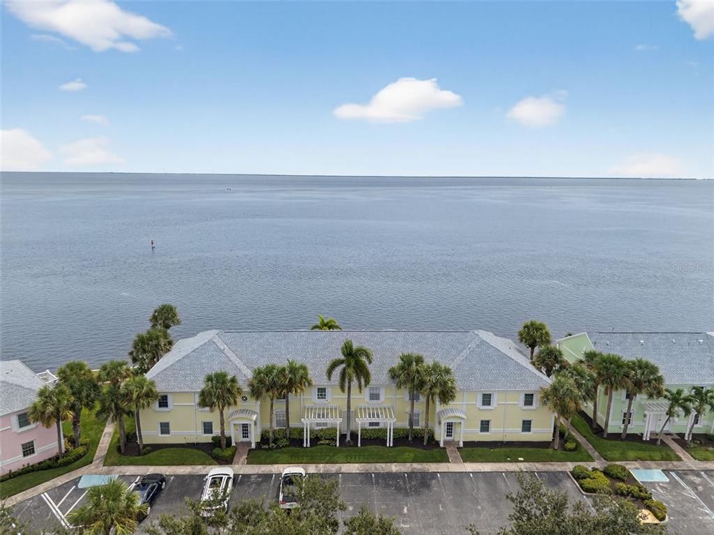 4720 COQUINA KEY DRIVE SE C, St Petersburg, FL 33705
