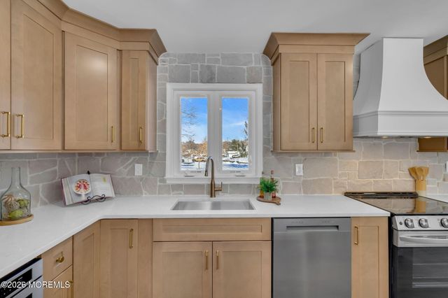 568 Flock Road, Hamilton Square, NJ 08690