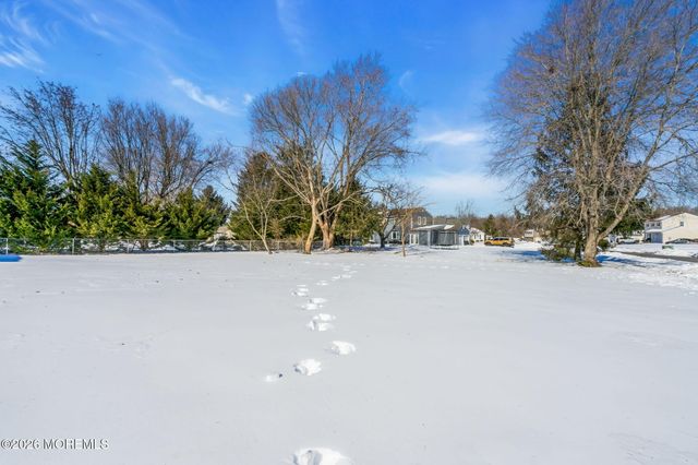 568 Flock Road, Hamilton Square, NJ 08690