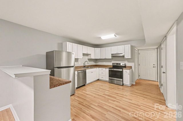 427 Whispering Pines Drive, Charlotte, NC 28217