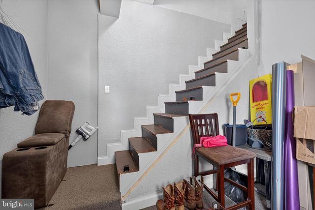 300 E MAIN ST, Dallastown, PA 17313