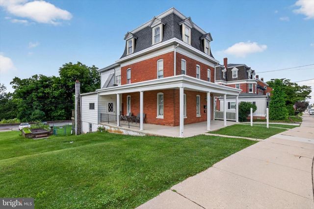300 E MAIN ST, Dallastown, PA 17313