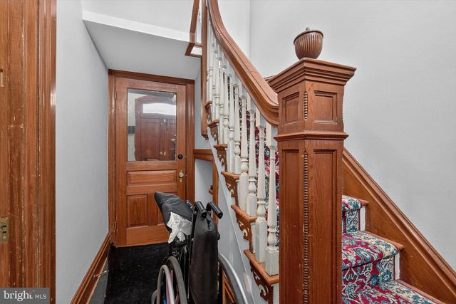 300 E MAIN ST, Dallastown, PA 17313
