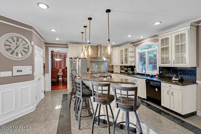 176 Oakland Mills Road, Manalapan, NJ 07726