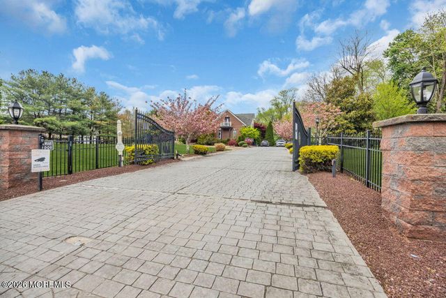 176 Oakland Mills Road, Manalapan, NJ 07726