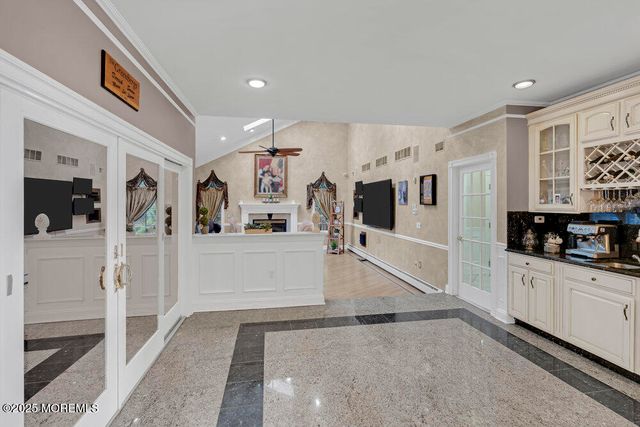 176 Oakland Mills Road, Manalapan, NJ 07726