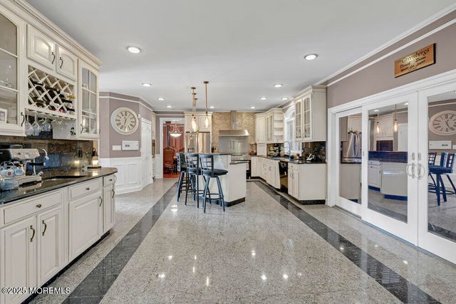 176 Oakland Mills Road, Manalapan, NJ 07726