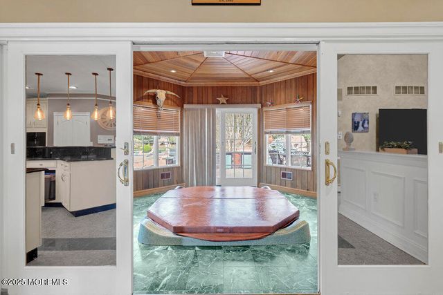176 Oakland Mills Road, Manalapan, NJ 07726