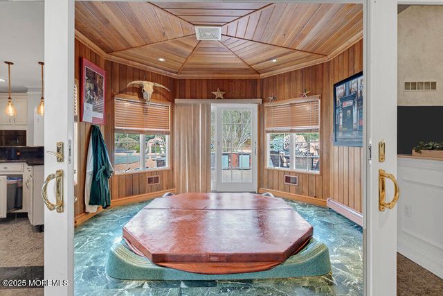 176 Oakland Mills Road, Manalapan, NJ 07726