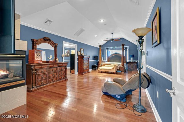 176 Oakland Mills Road, Manalapan, NJ 07726