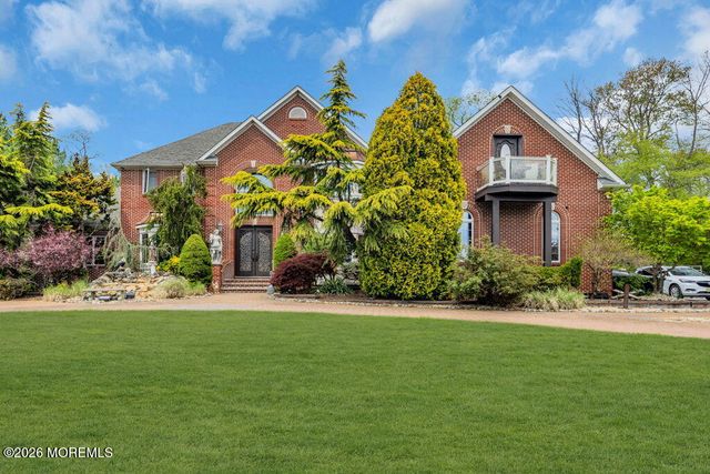176 Oakland Mills Road, Manalapan, NJ 07726