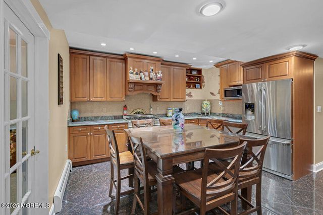 176 Oakland Mills Road, Manalapan, NJ 07726