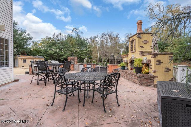 176 Oakland Mills Road, Manalapan, NJ 07726