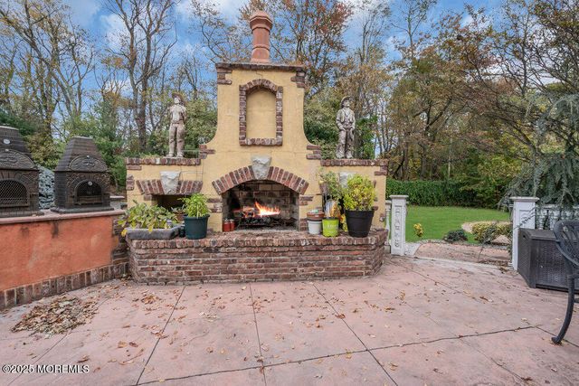 176 Oakland Mills Road, Manalapan, NJ 07726