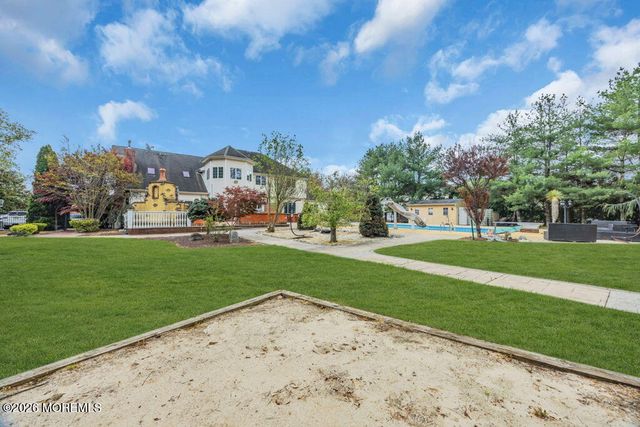 176 Oakland Mills Road, Manalapan, NJ 07726