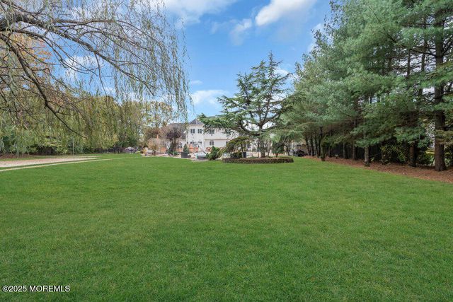 176 Oakland Mills Road, Manalapan, NJ 07726