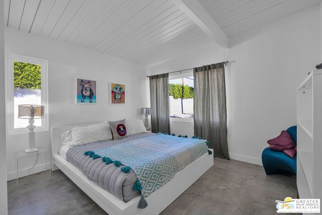 271 N Easmor Circle, Palm Springs, CA 92262