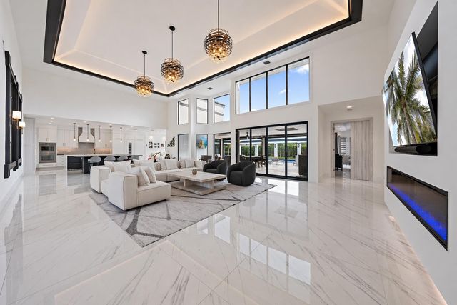 13220 Sabal Chase, Palm Beach Gardens, FL 33418