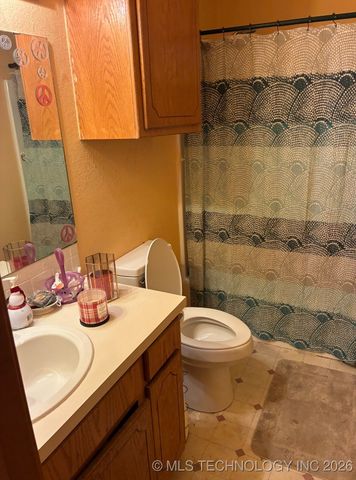 1135 Cravens, Wilburton, OK 74578