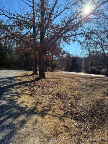 1135 Cravens, Wilburton, OK 74578