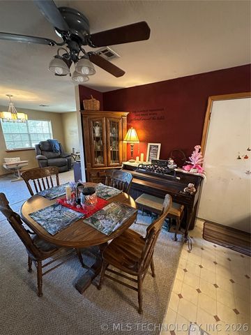 1135 Cravens, Wilburton, OK 74578