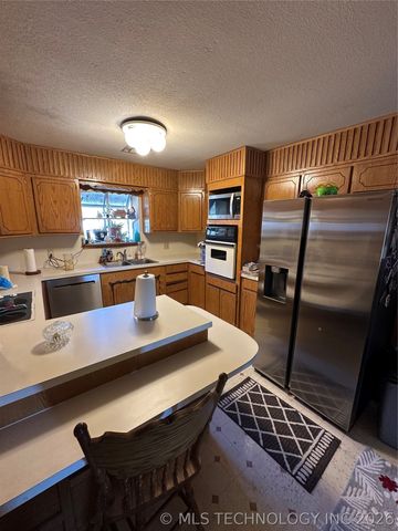 1135 Cravens, Wilburton, OK 74578