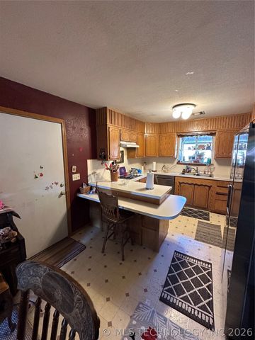 1135 Cravens, Wilburton, OK 74578