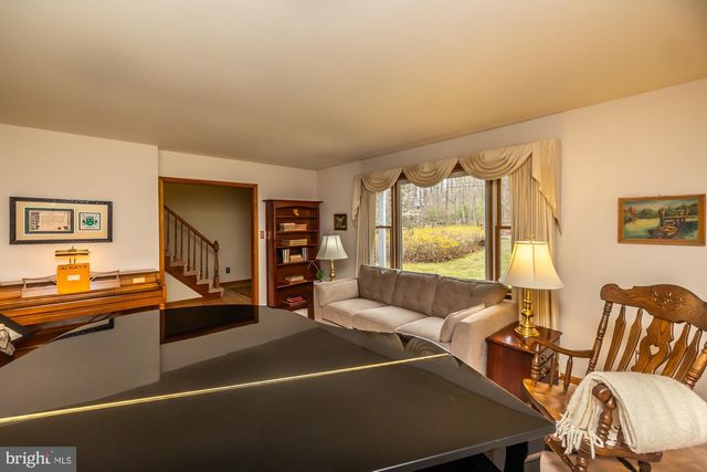 121 SNYDER RD, Pottstown, PA 19464