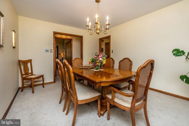 121 SNYDER RD, Pottstown, PA 19464