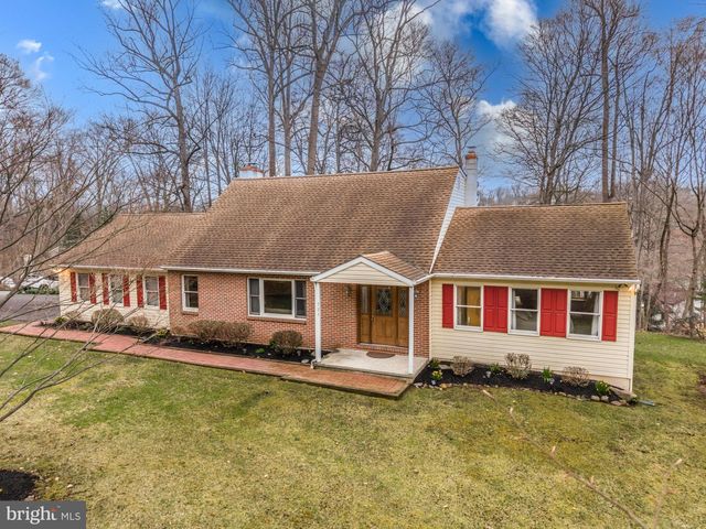 121 SNYDER RD, Pottstown, PA 19464